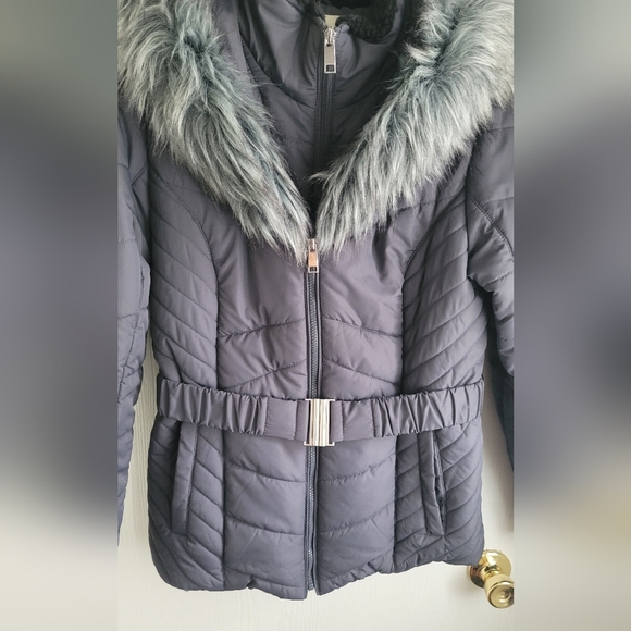 Maralyn & Me Women's Hooded Faux-Fur-Trim Puffer Vestee Coat Jacket Size L NWOT - Picture 8 of 13